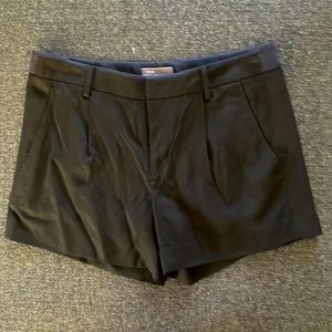 Vince black trouser style shorts size 6